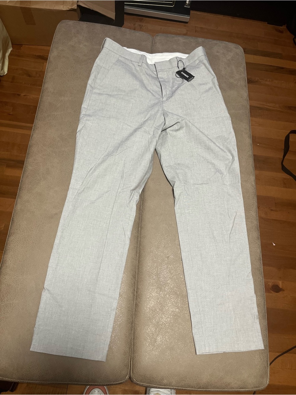 Express Men's Light Gray Dress Pants  slim 29x30 -
